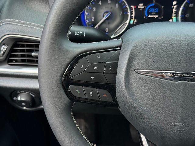 2025 Chrysler Pacifica - $33,799