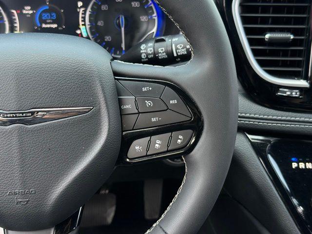 2025 Chrysler Pacifica - $33,799