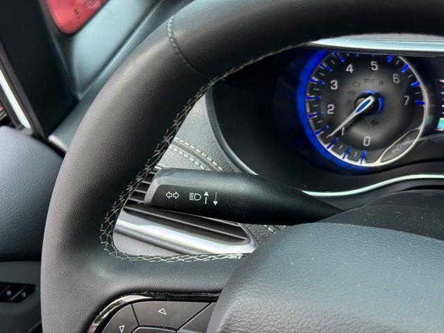 2025 Chrysler Pacifica - $33,799