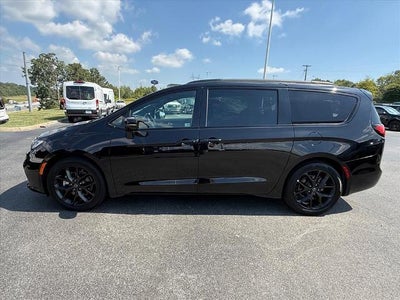 2025 Chrysler Pacifica Limited 4DR Mini-Van
