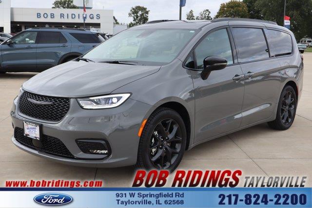 2025 Chrysler Pacifica
