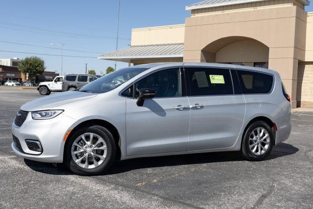 2026 Chrysler Pacifica - $35,773