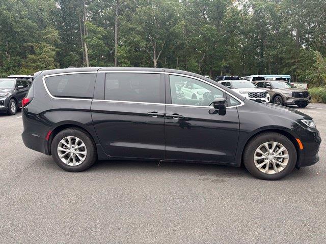 2026 Chrysler Pacifica - $35,564