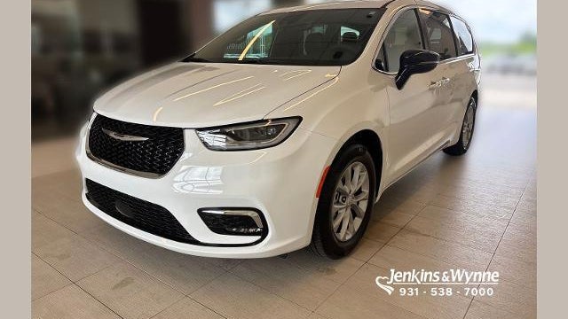 Preowned 2026 Chrysler Pacifica Limited for Sale