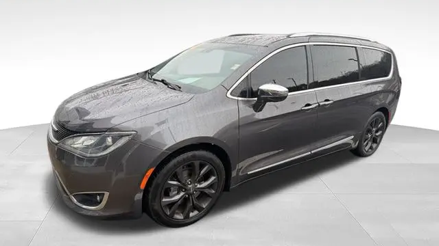 Preowned 2018 Chrysler Pacifica Limited for Sale