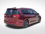 2019 Pacifica Thumbnail 11