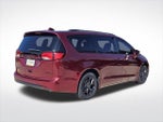 2019 Pacifica Thumbnail 17
