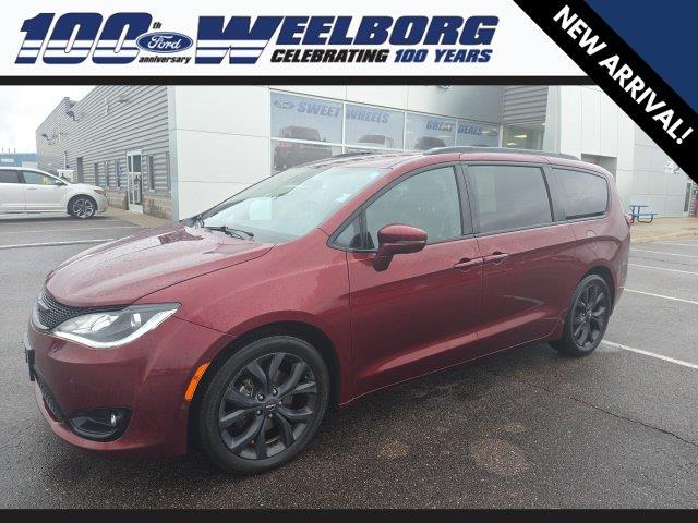 2019 Chrysler Pacifica - $17,750