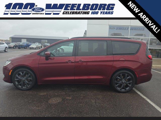 2019 Chrysler Pacifica - $17,750