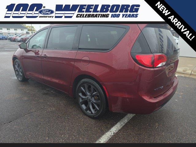2019 Chrysler Pacifica - $17,750