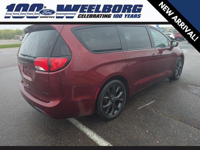 2019 Chrysler Pacifica - $17,750