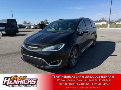 Photo of a 2020 Chrysler Pacifica Limited 4DR Mini-Van for sale