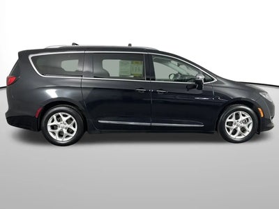 Photo of a 2020 Chrysler Pacifica Limited 4DR Mini-Van for sale