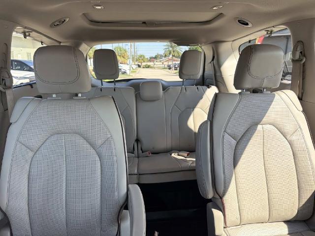 2020 Chrysler Pacifica - $12,880