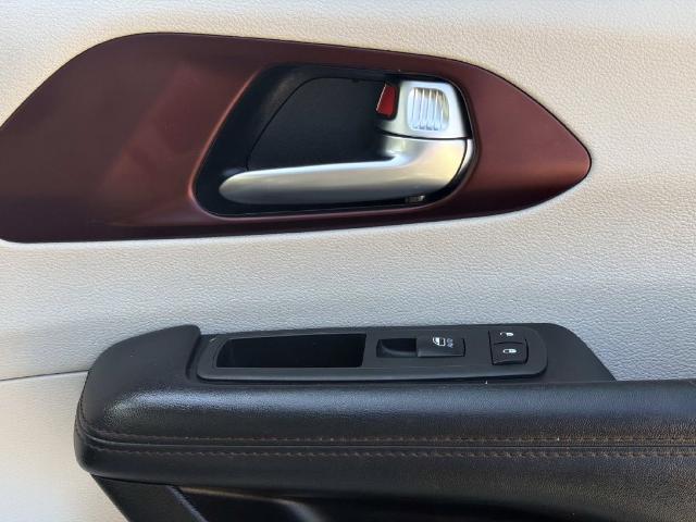 2020 Chrysler Pacifica - $12,880