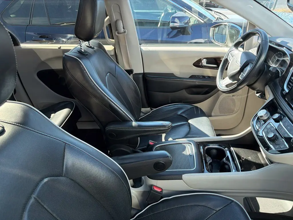 2022 Chrysler Pacifica - $18,988