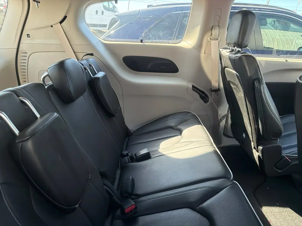 2022 Chrysler Pacifica - $18,988
