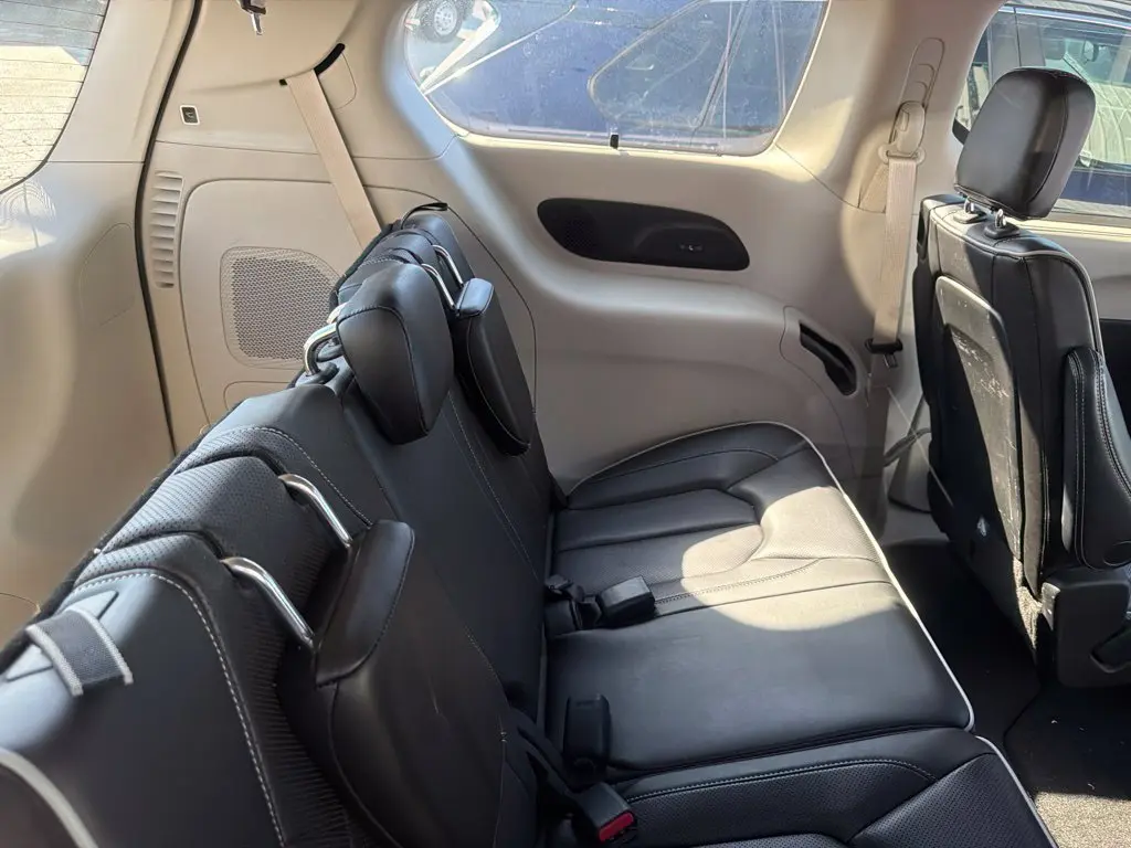 2022 Chrysler Pacifica - $18,988