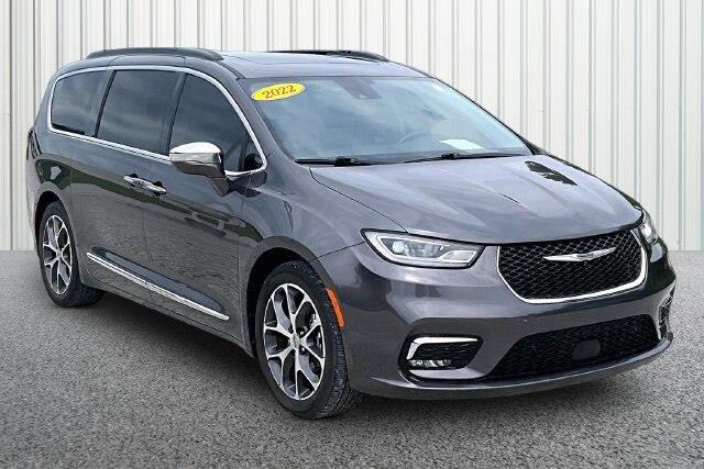 2022 Chrysler Pacifica - $19,861