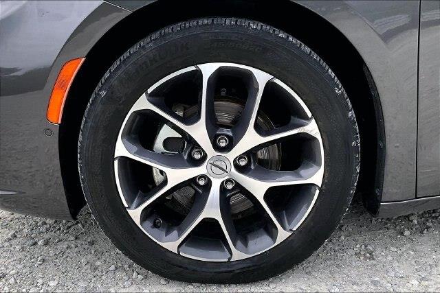 2022 Chrysler Pacifica - $19,861