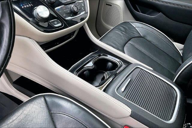 2022 Chrysler Pacifica - $19,861