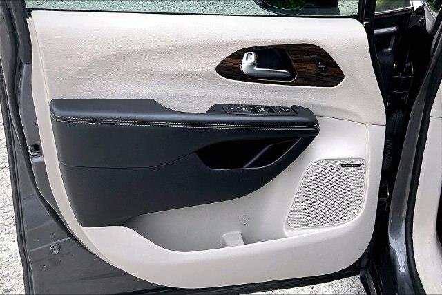 2022 Chrysler Pacifica - $19,861