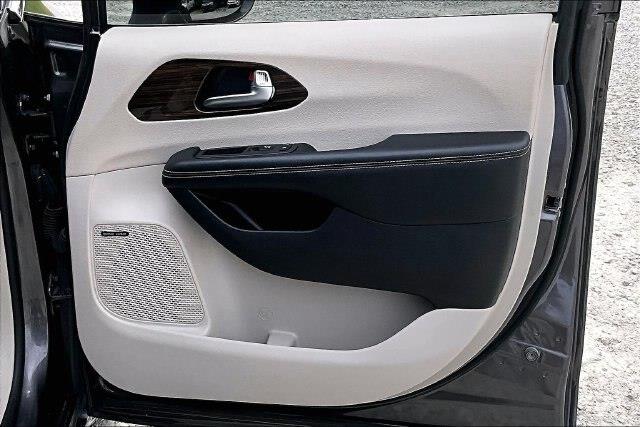 2022 Chrysler Pacifica - $19,861