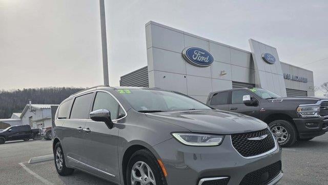 Preowned 2023 Chrysler Pacifica Limited for Sale