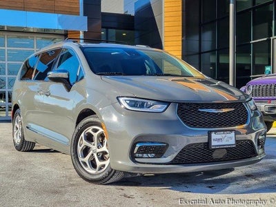 Photo of a 2023 Chrysler Pacifica Limited 4DR Mini-Van for sale