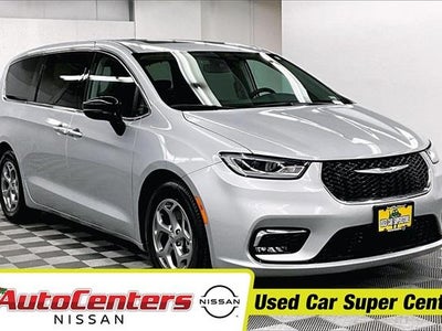 Photo of a 2024 Chrysler Pacifica Limited 4DR Mini-Van for sale