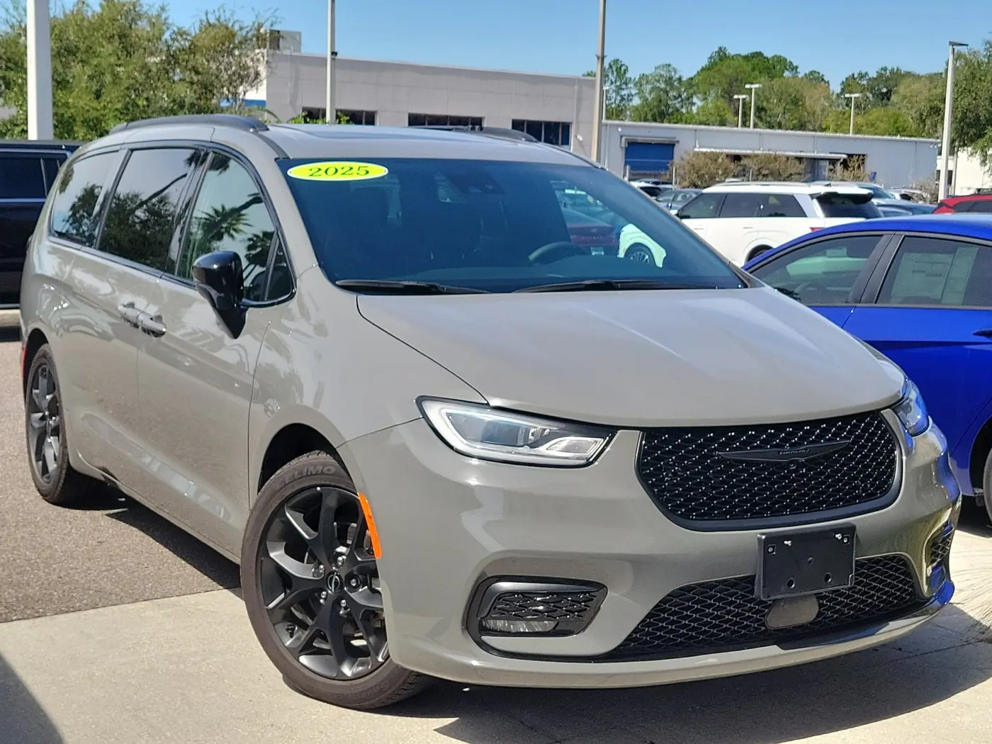 2025 Chrysler Pacifica