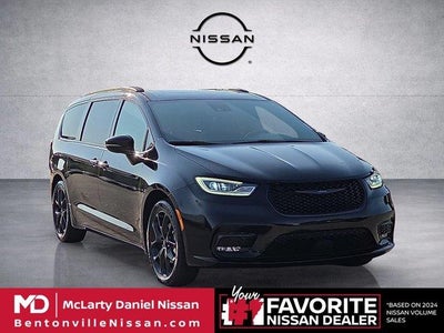 2025 Chrysler Pacifica Limited 4DR Mini-Van