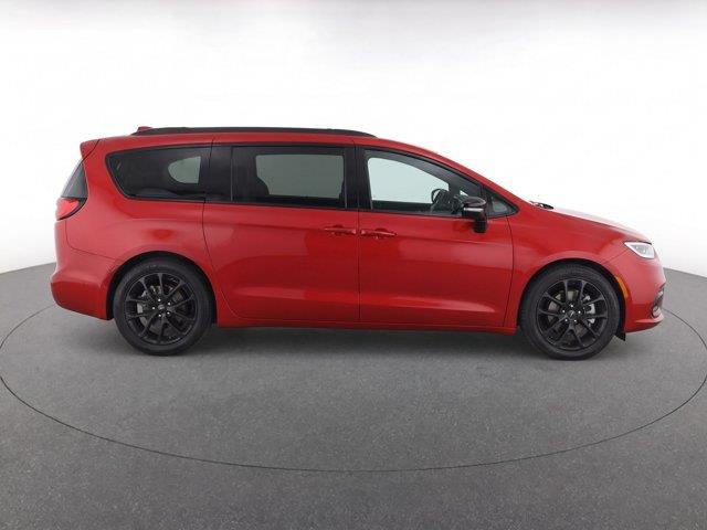 2025 Chrysler Pacifica - $38,269