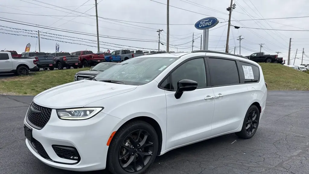 2025 Chrysler Pacifica Limited
