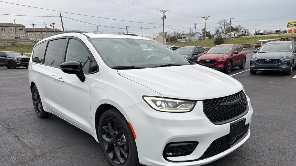 2025 Chrysler Pacifica Limited
