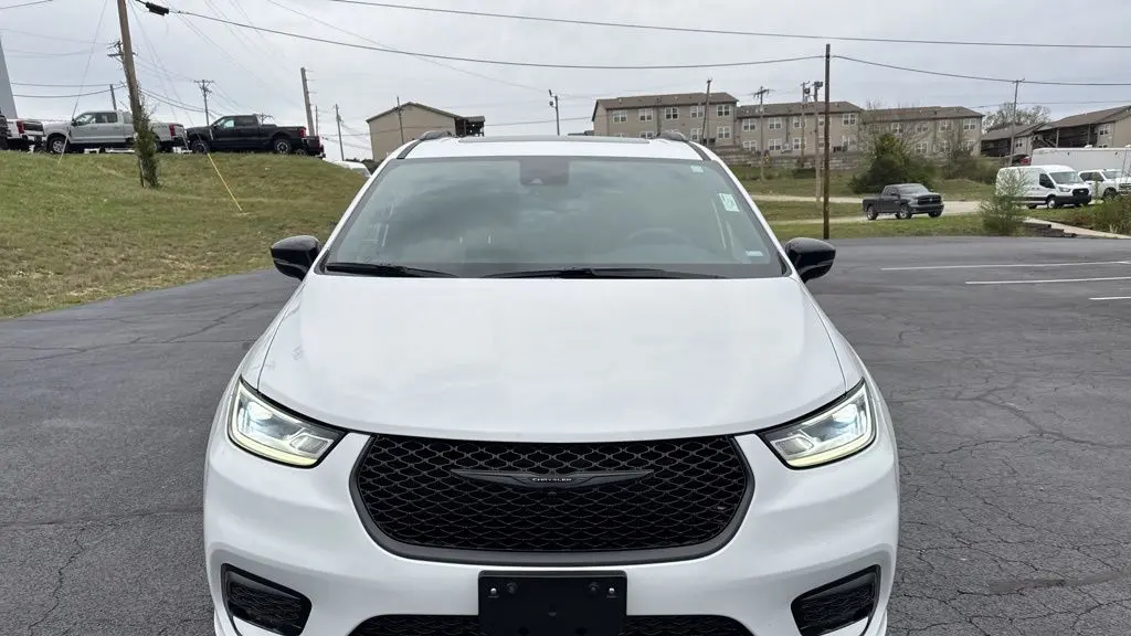 2025 Chrysler Pacifica Limited