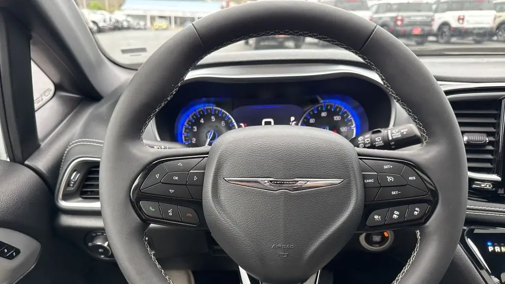 2025 Chrysler Pacifica Limited