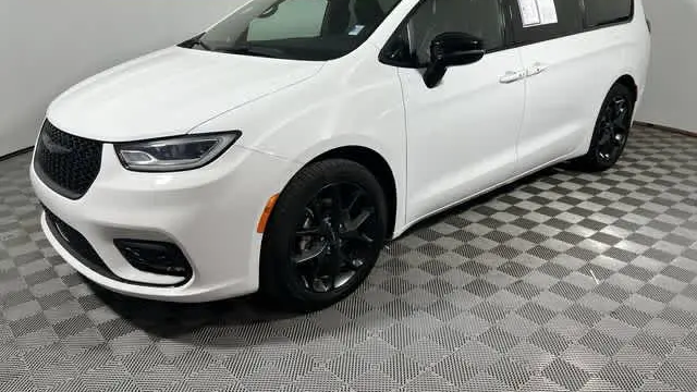 2025 Chrysler Pacifica Limited
