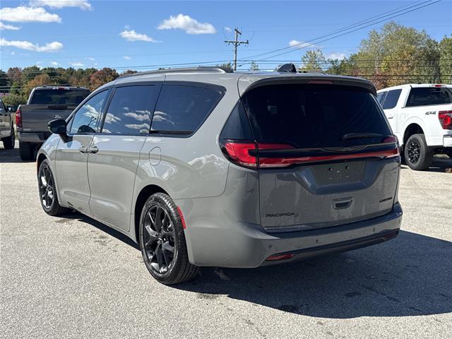2025 Chrysler Pacifica - $33,995