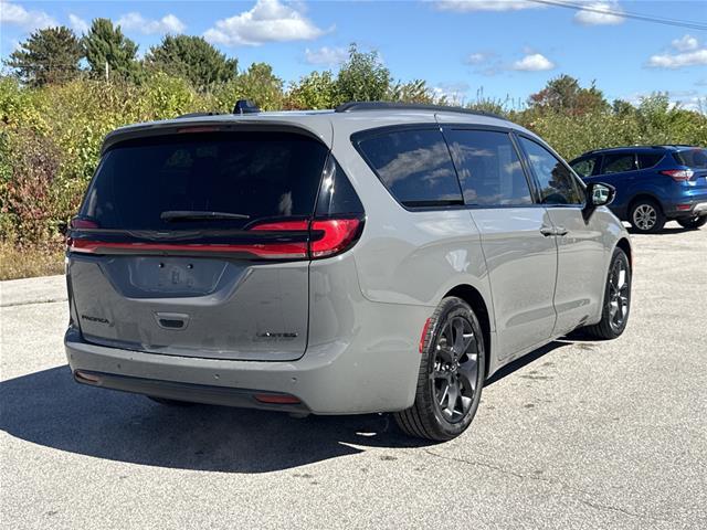 2025 Chrysler Pacifica - $33,995
