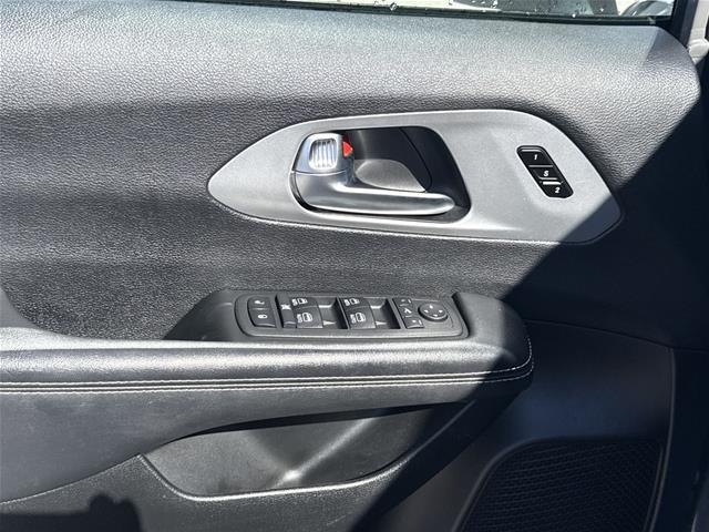 2025 Chrysler Pacifica - $33,995