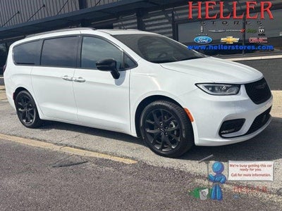 2025 Chrysler Pacifica Limited 4DR Mini-Van