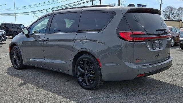2025 Chrysler Pacifica Limited