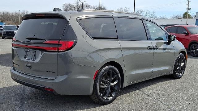 2025 Chrysler Pacifica Limited
