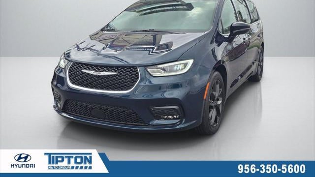 Preowned 2025 Chrysler Pacifica Limited for Sale