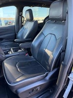 2025 Pacifica Thumbnail 9