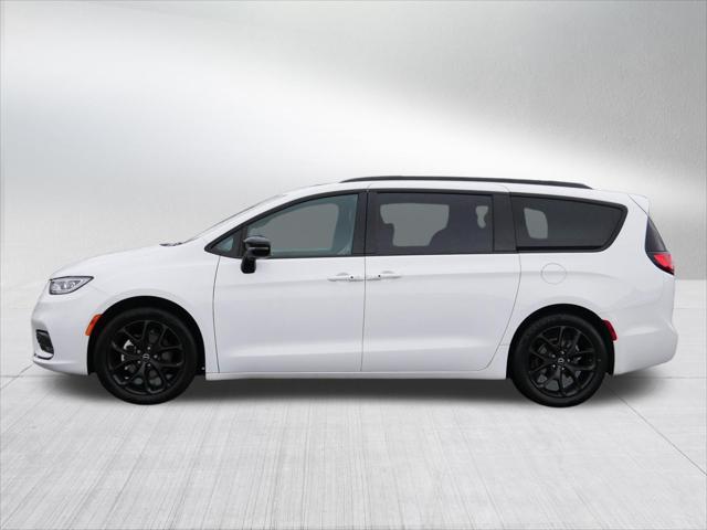 2026 Chrysler Pacifica - $31,698