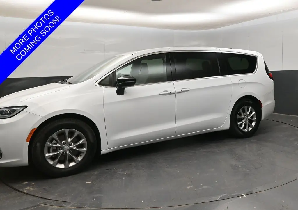 2026 Chrysler Pacifica - $36,980