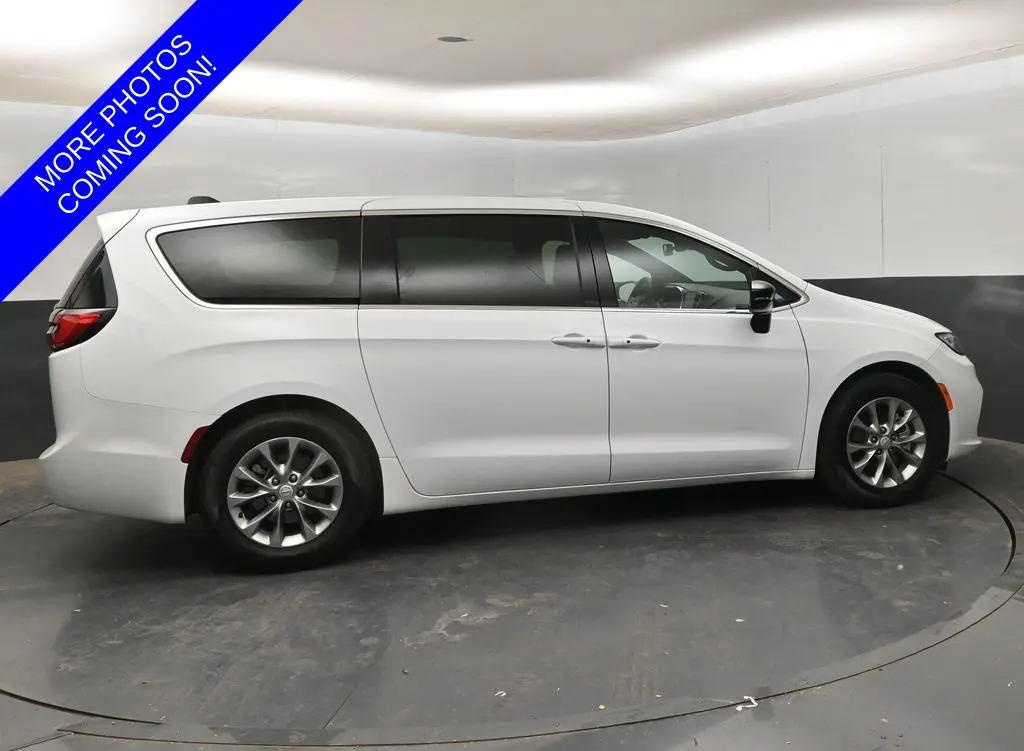 2026 Chrysler Pacifica - $36,980