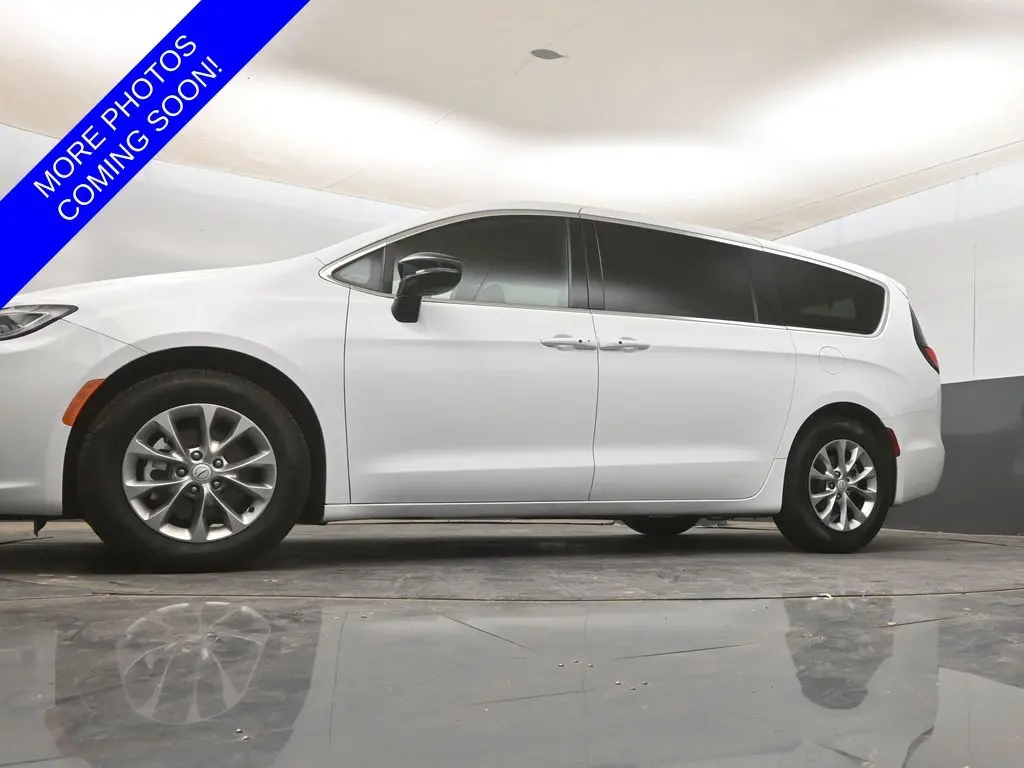 2026 Chrysler Pacifica - $36,980